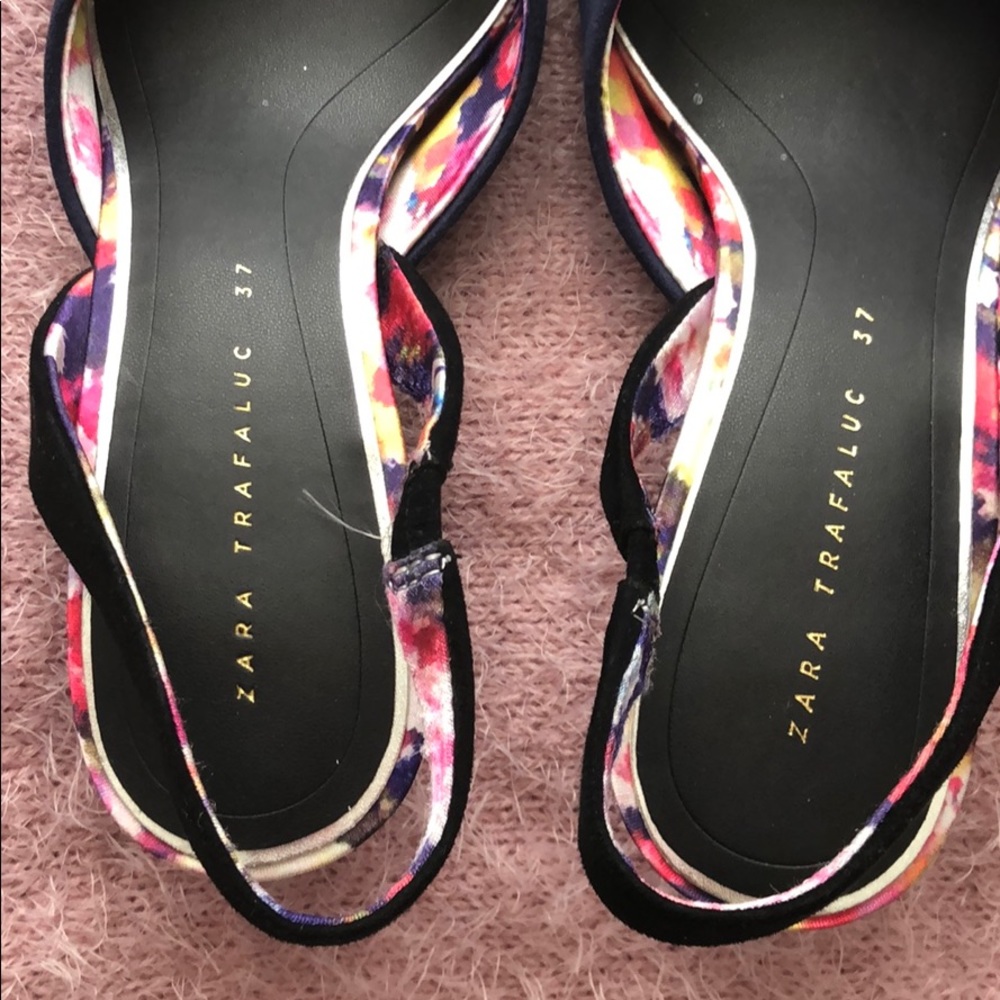 Shoes - Picture 4 of 5